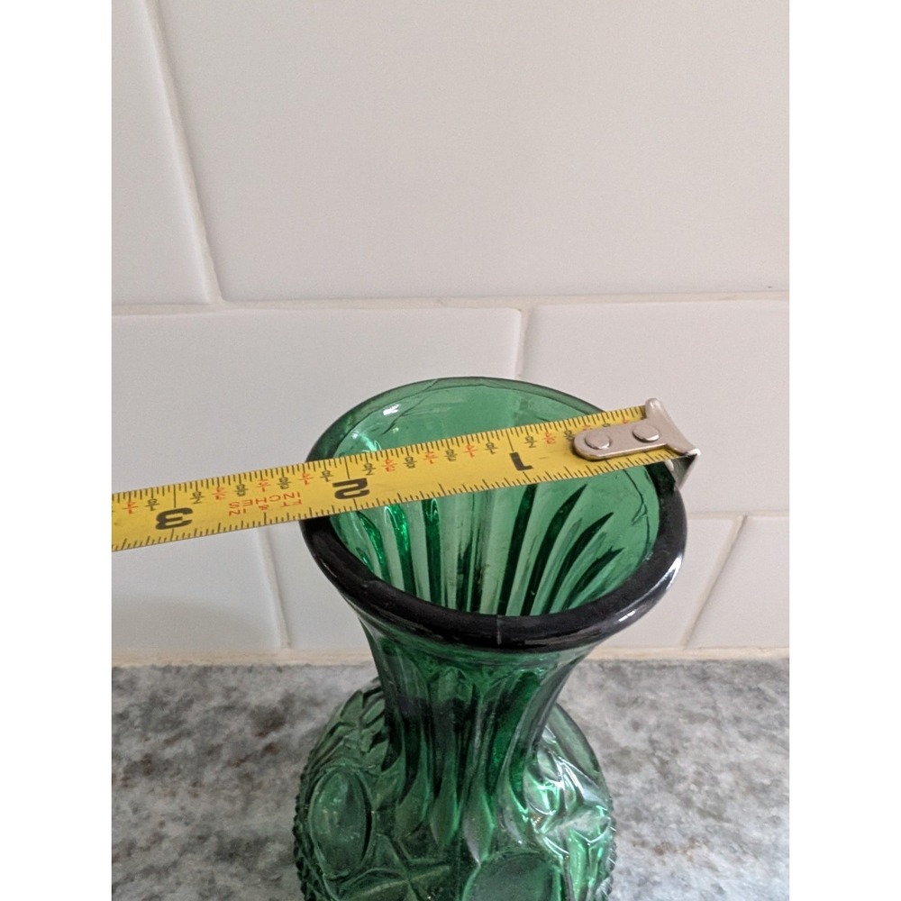 VTG Emerald Green Pressed Glass Diamond Pattern Bud Vase 6.5" With Ribbed Neck - Picture 7 of 9